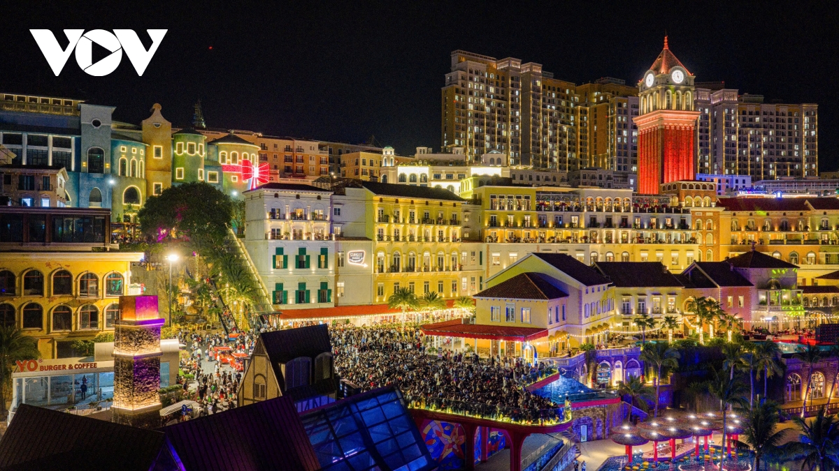 Phú Quốc lập trung tâm hỗ trợ du khách, quyết xóa “chặt chém”